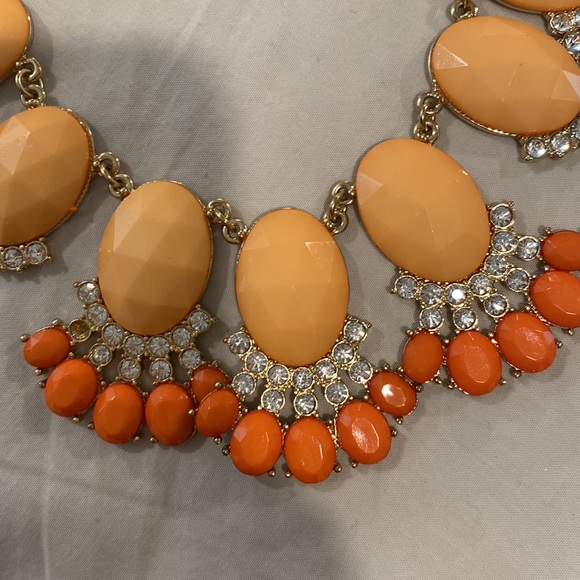 Versona collections orange statement necklace - Picture 3 of 3